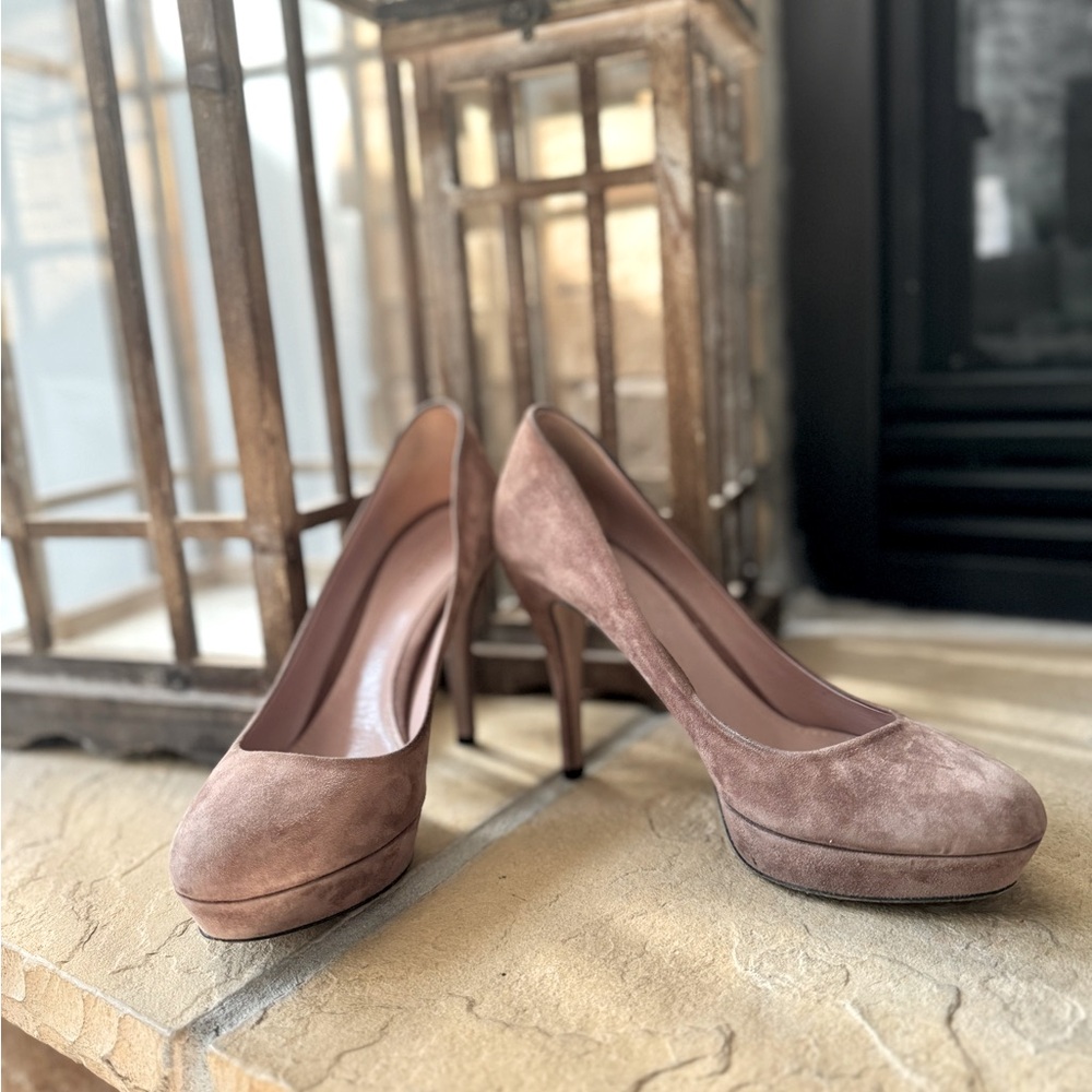 Gucci Tan Suede Heels SZ 39